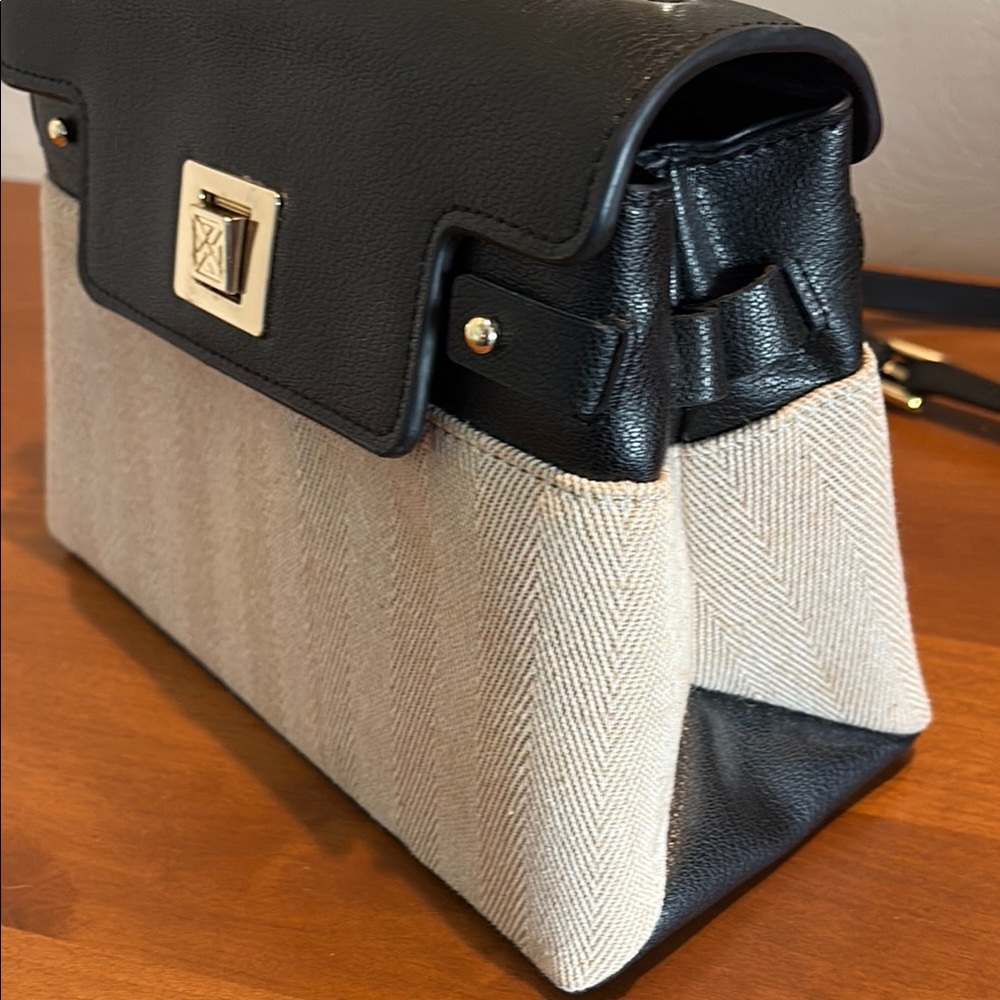 Antonio Milani Black and Cream Handbag - Picture 5 of 11